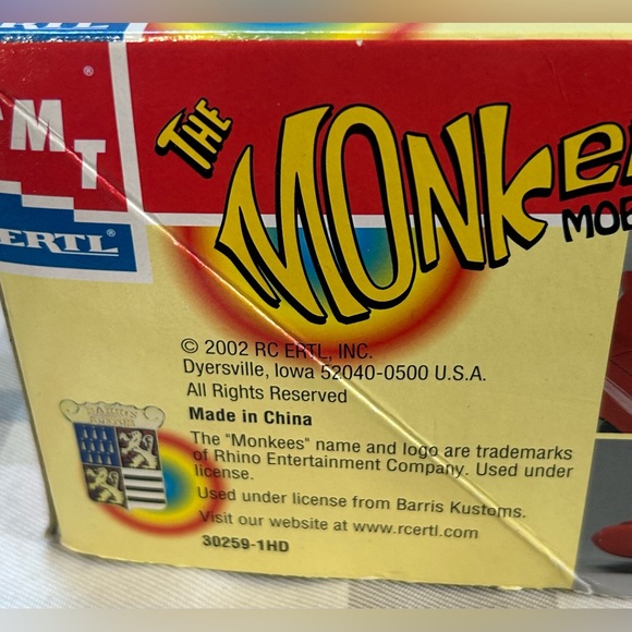 VINTAGE MONKEES MOBILE MODEL CAR KIT 2002 BARRIS CUSTOM 1:25 SCALE - Picture 5 of 9